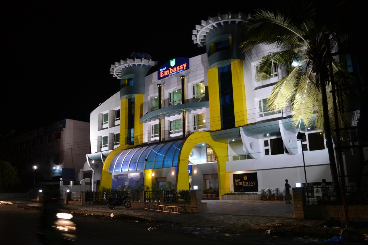 Lātūr Hotel Embassy International المظهر الخارجي الصورة